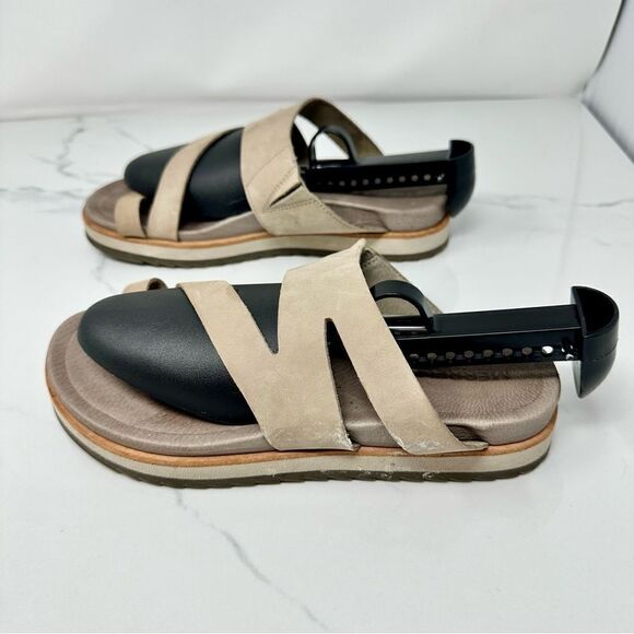 Merrell Moon Sandals- Size 6 - Picture 10 of 14